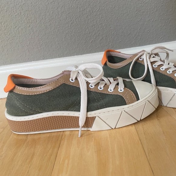 gizella platform sneaker